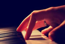 雷火电竞网站-各显神通！球员们在比赛中展现出自己的实力的简单介绍