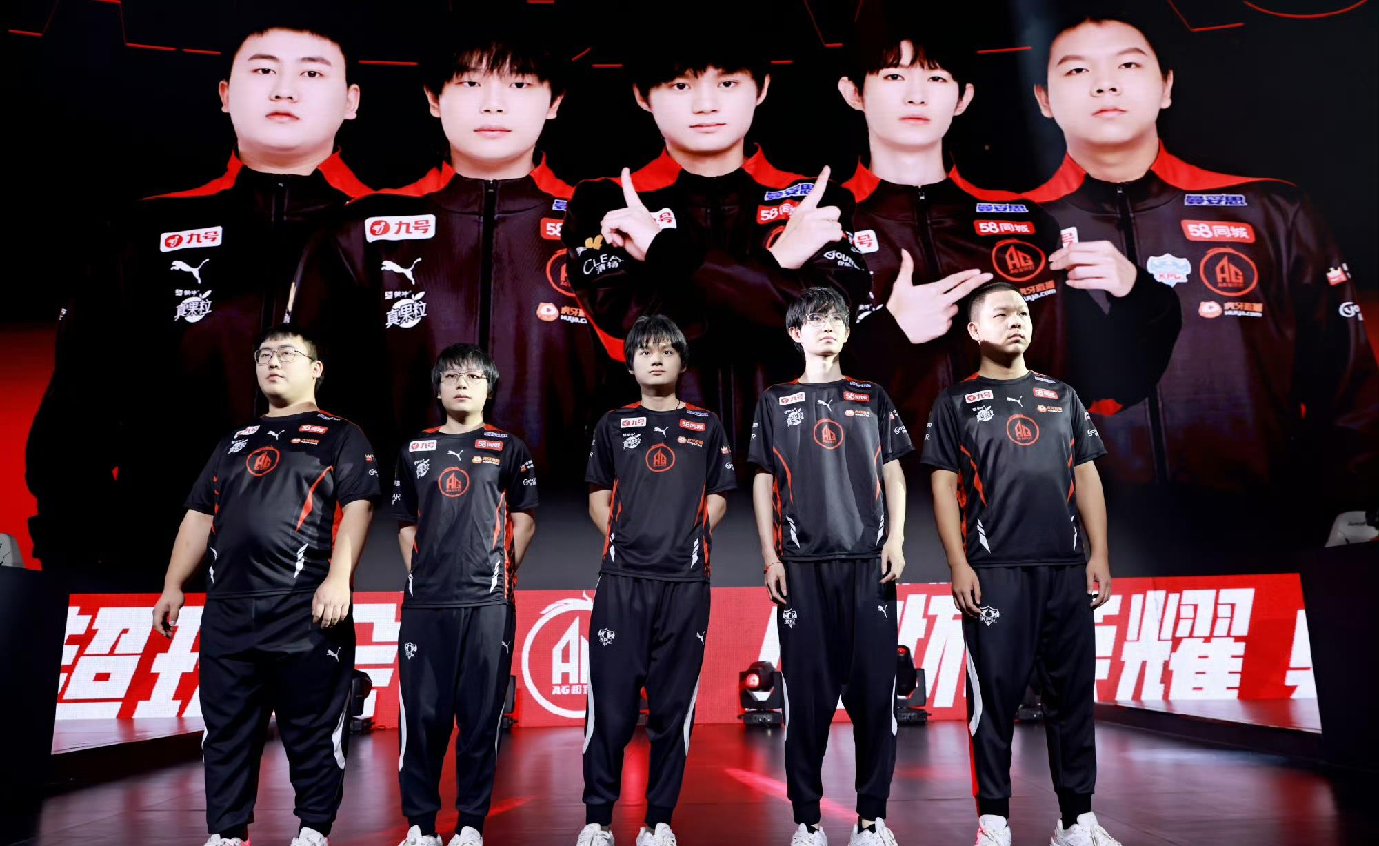 标志着新的挑战,球队士气高昂 标志着新的挑战,球队士气高昂